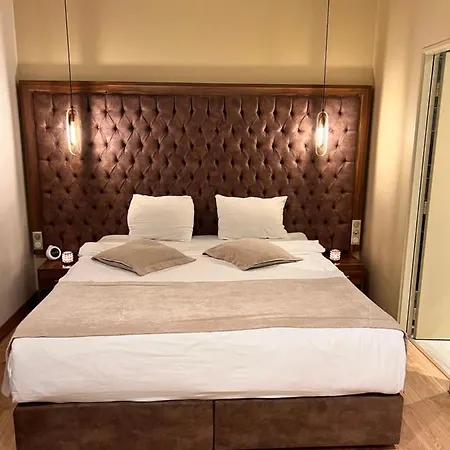 Paris Luxury - Cdg Aeroport 住宿加早餐酒店