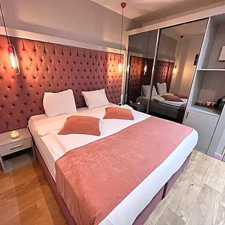 Paris Luxury - Cdg Aeroport 3*